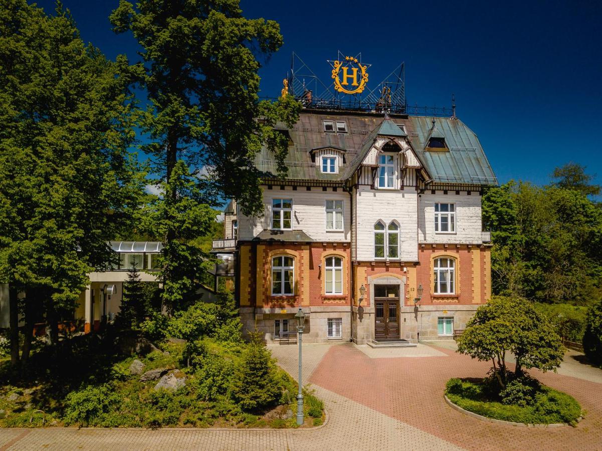 Hotel Szrenicowy Dwor シクラルスカ・ポレンバ エクステリア 写真