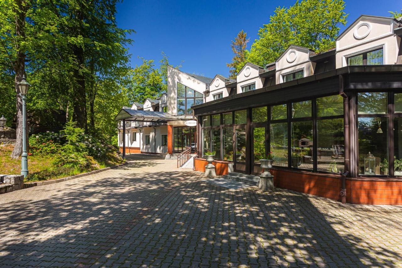 Hotel Szrenicowy Dwor シクラルスカ・ポレンバ エクステリア 写真