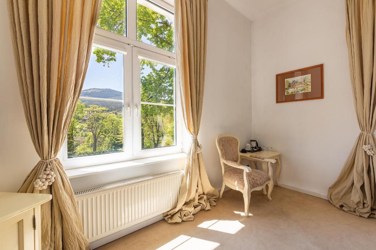 Hotel Szrenicowy Dwor シクラルスカ・ポレンバ エクステリア 写真