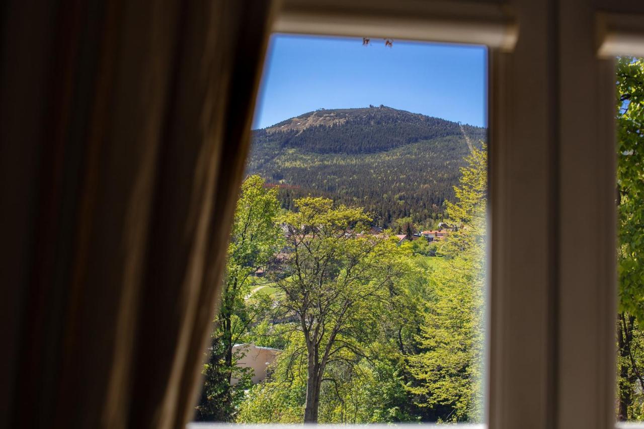 Hotel Szrenicowy Dwor シクラルスカ・ポレンバ エクステリア 写真