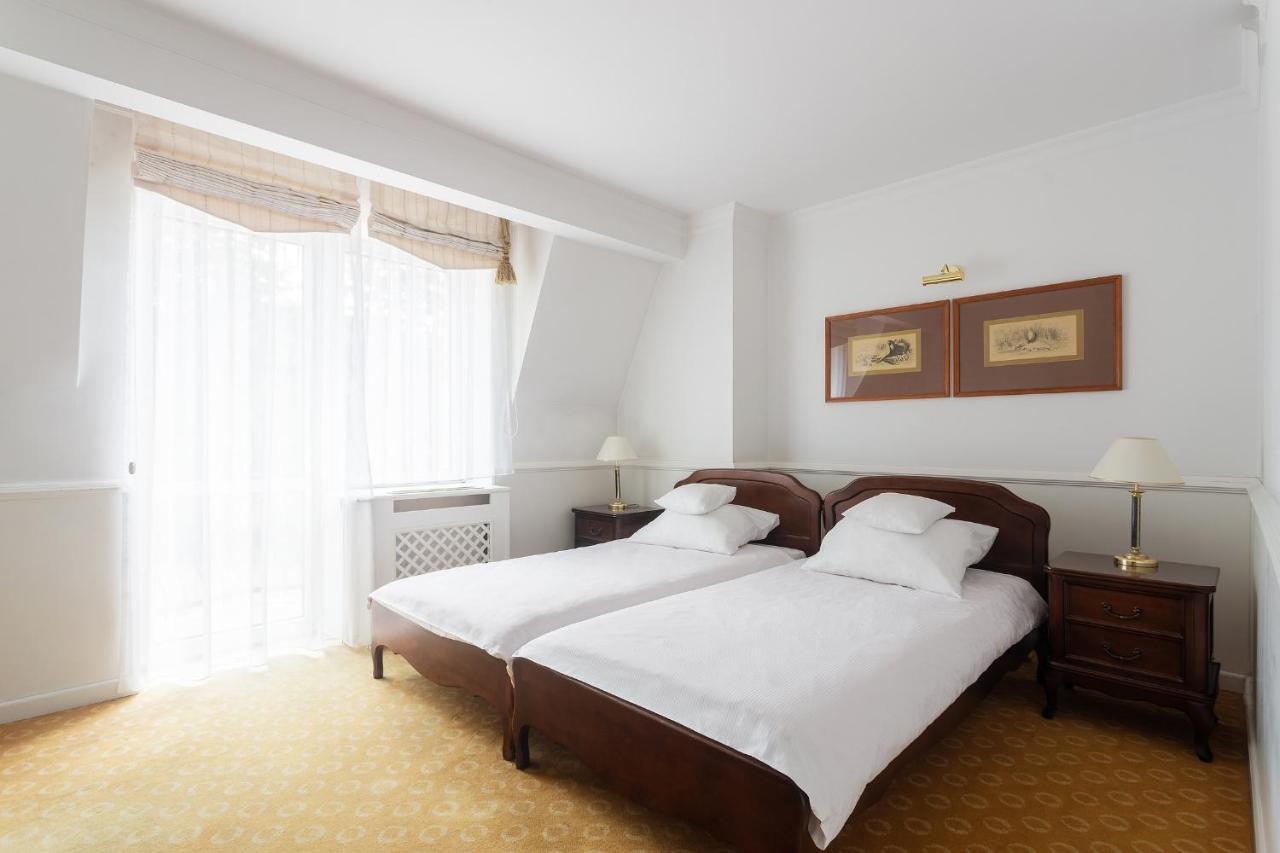 Hotel Szrenicowy Dwor シクラルスカ・ポレンバ エクステリア 写真